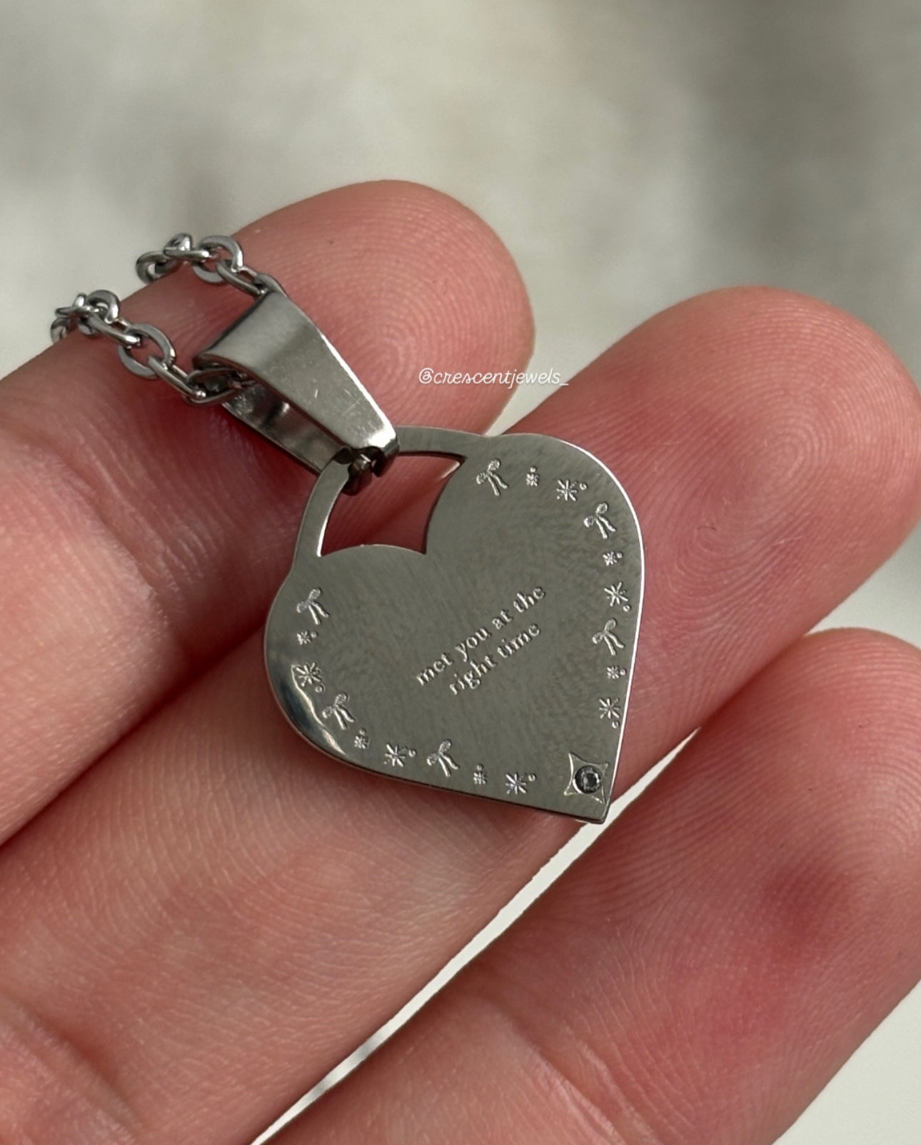 Gracie Abrams ‘met you at the right time’ Necklace