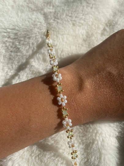 Flower Bracelet with Green Crystal Beads