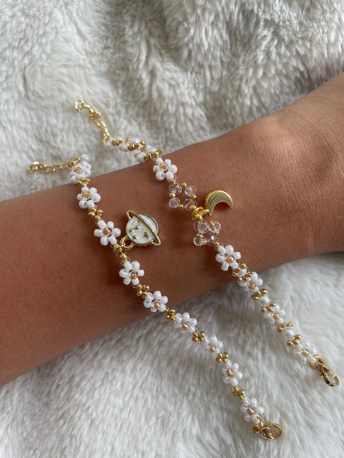 ‘Seven’ Friendship Bracelets in Gold