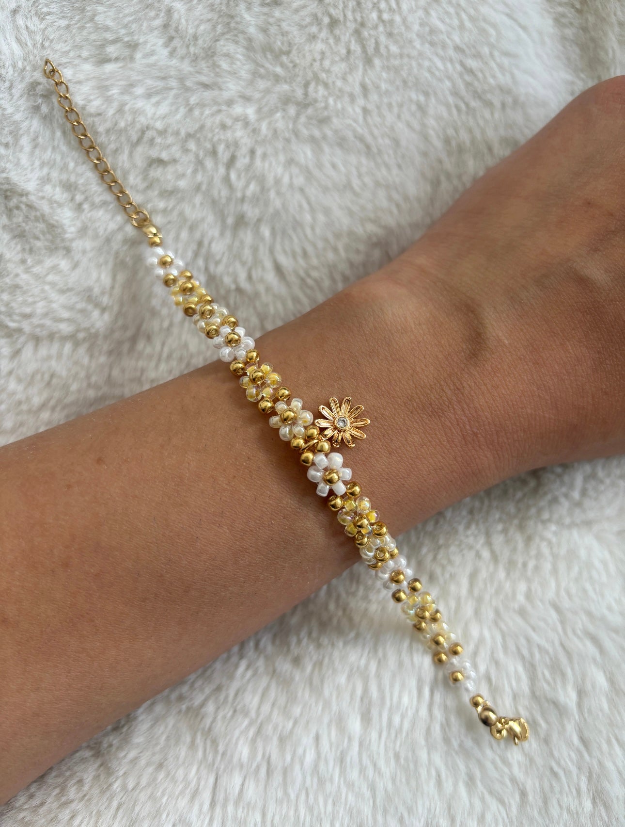 The Daisy Bracelet